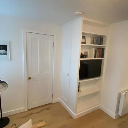 Cheerful One Bedroom In Mousehole. Сasa de vacaciones